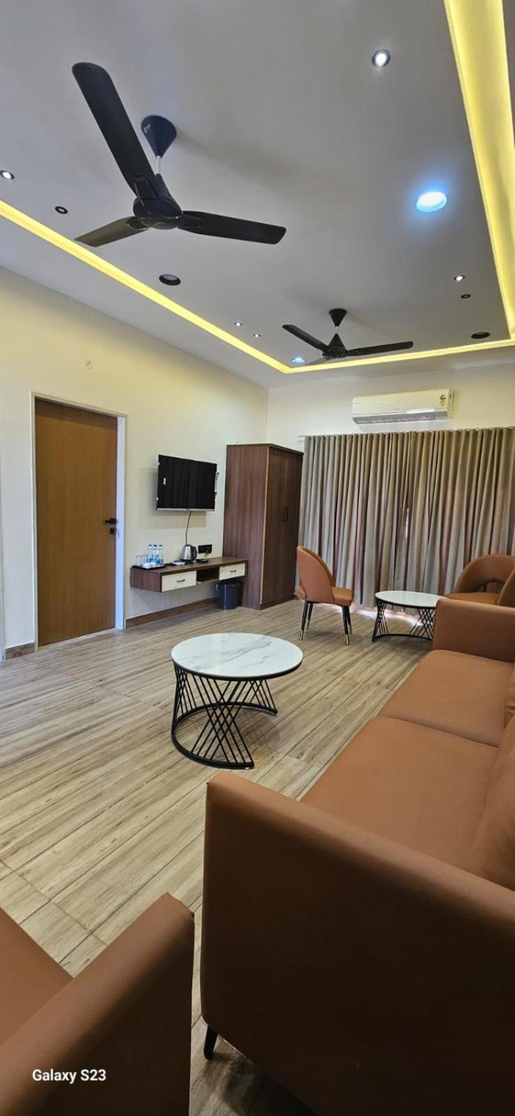Shree Jalaram Resort Kodāe Dış mekan fotoğraf